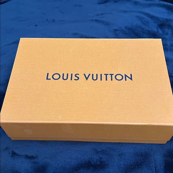 Louis Vuitton Handbag - Picture 5 of 7